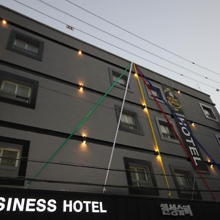Business Hotel Busan Station מראה חיצוני תמונה
