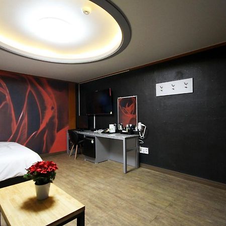 Business Hotel Busan Station מראה חיצוני תמונה