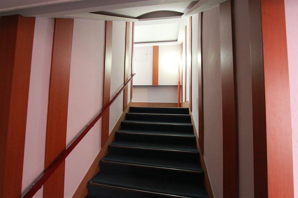 Business Hotel Busan Station מראה חיצוני תמונה