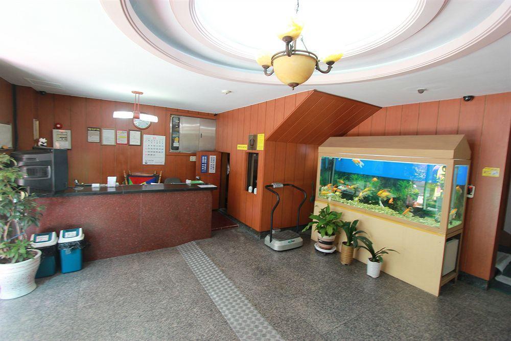 Business Hotel Busan Station מראה חיצוני תמונה