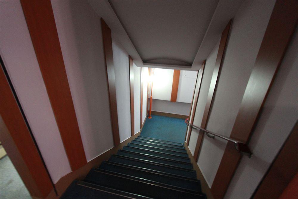 Business Hotel Busan Station מראה חיצוני תמונה