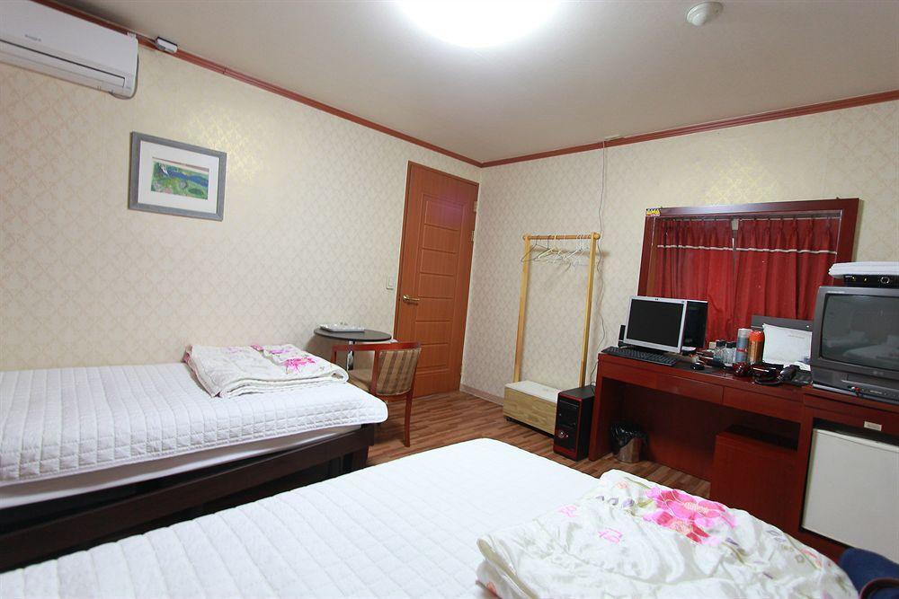 Business Hotel Busan Station מראה חיצוני תמונה