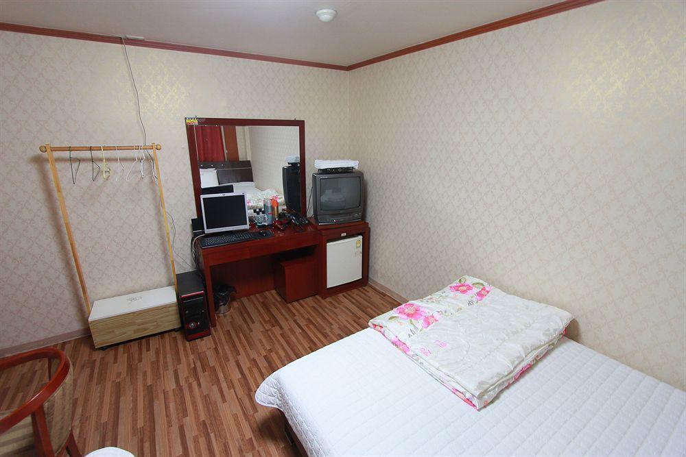 Business Hotel Busan Station מראה חיצוני תמונה