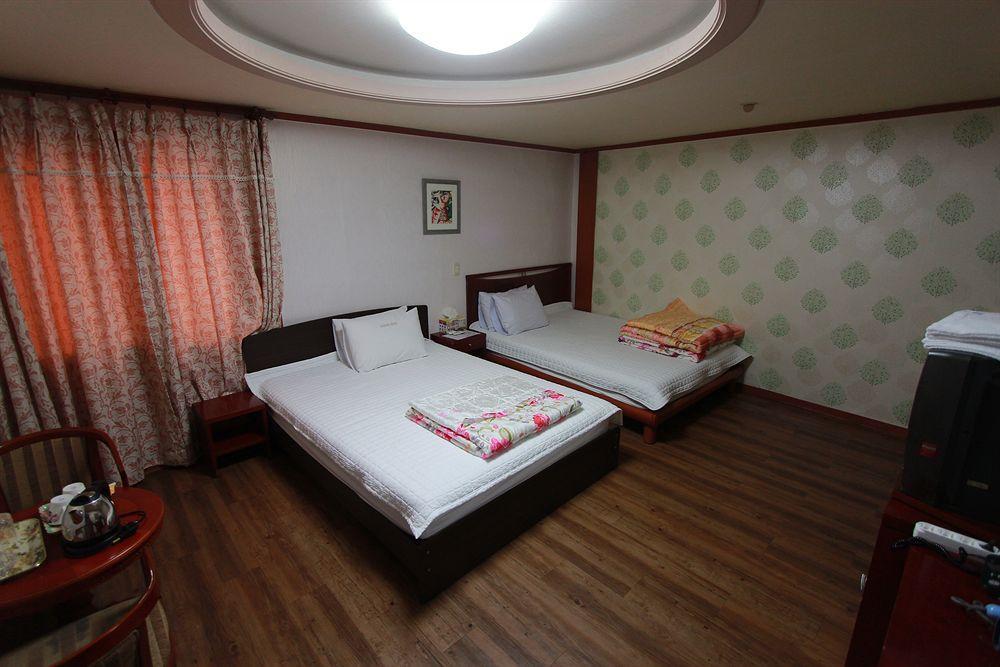 Business Hotel Busan Station מראה חיצוני תמונה