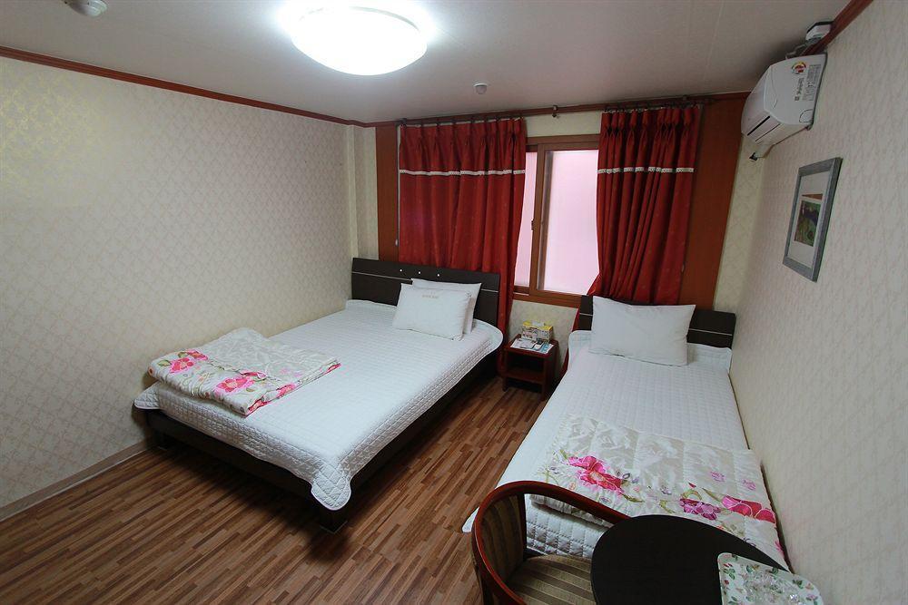 Business Hotel Busan Station מראה חיצוני תמונה