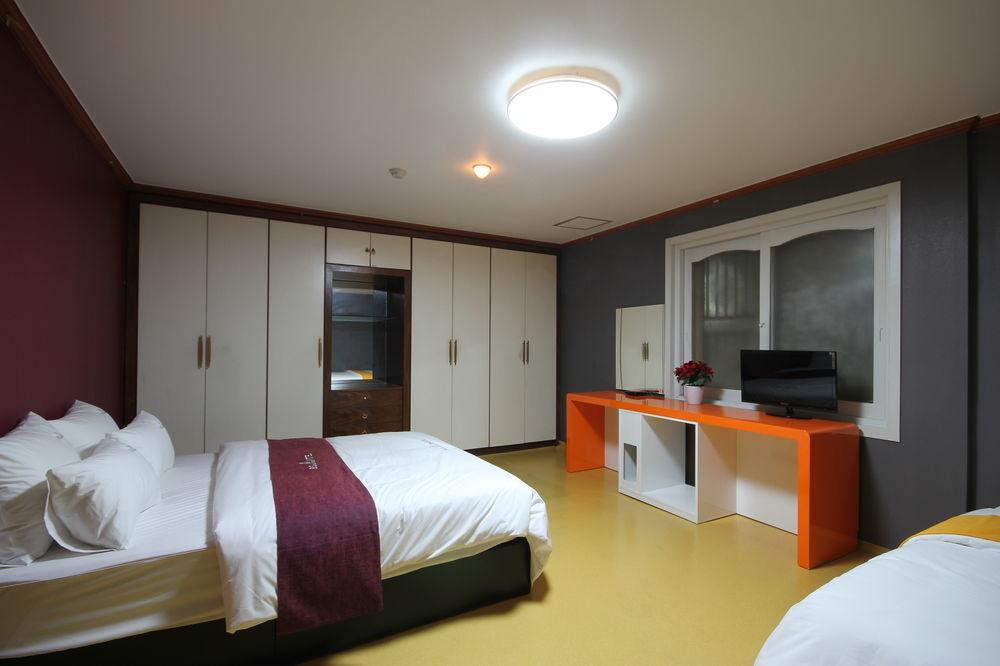 Business Hotel Busan Station מראה חיצוני תמונה