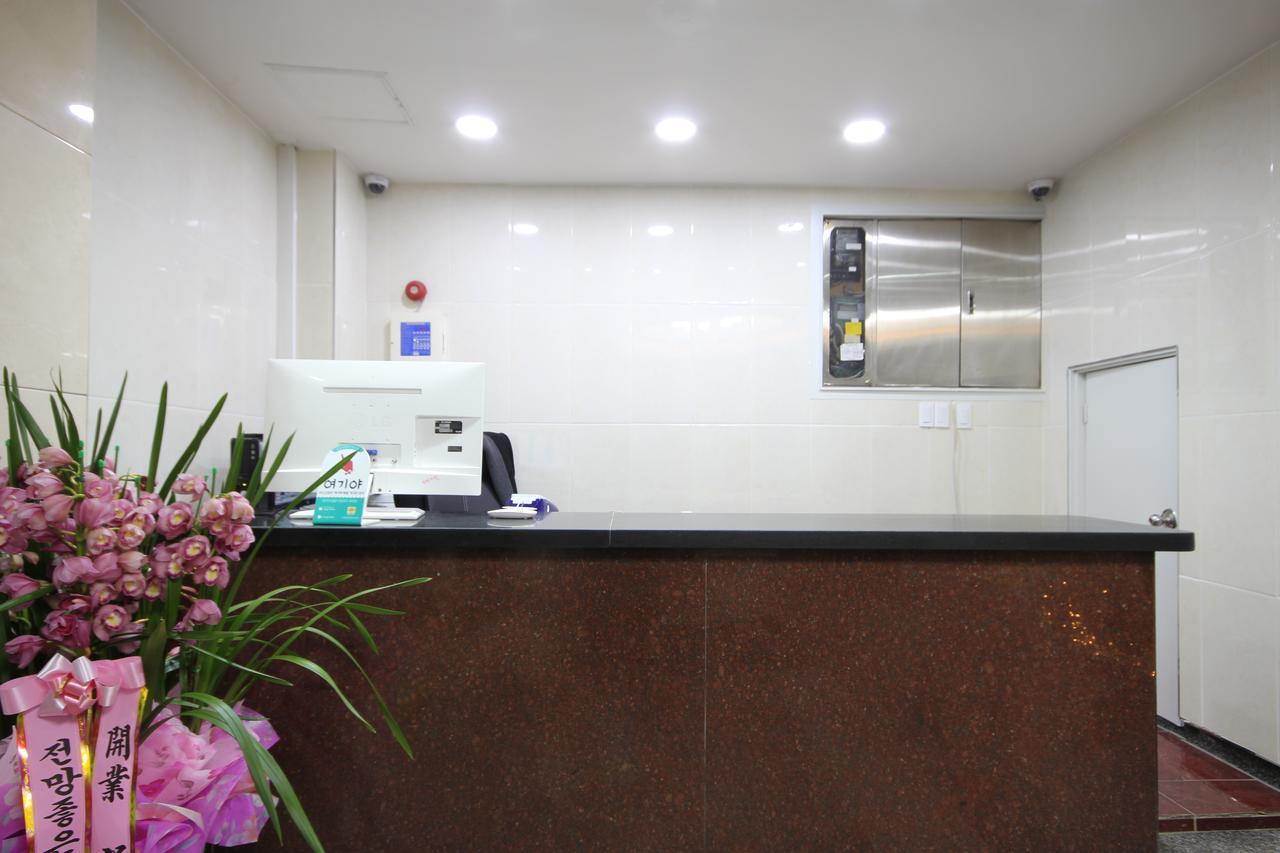 Business Hotel Busan Station מראה חיצוני תמונה