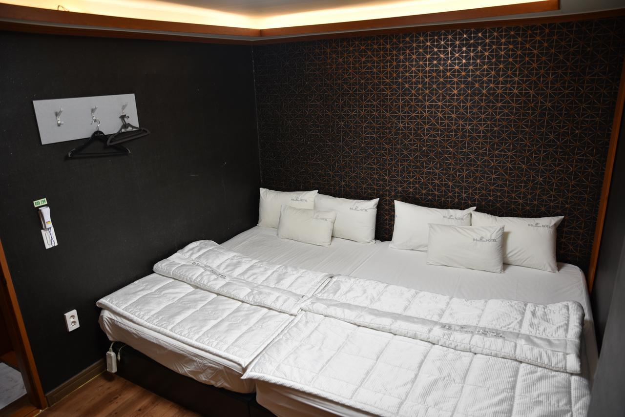Business Hotel Busan Station מראה חיצוני תמונה